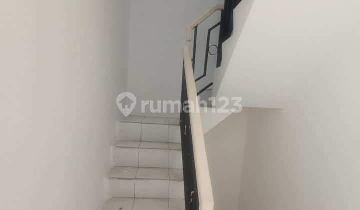 For Sale House Daan Mogot 2