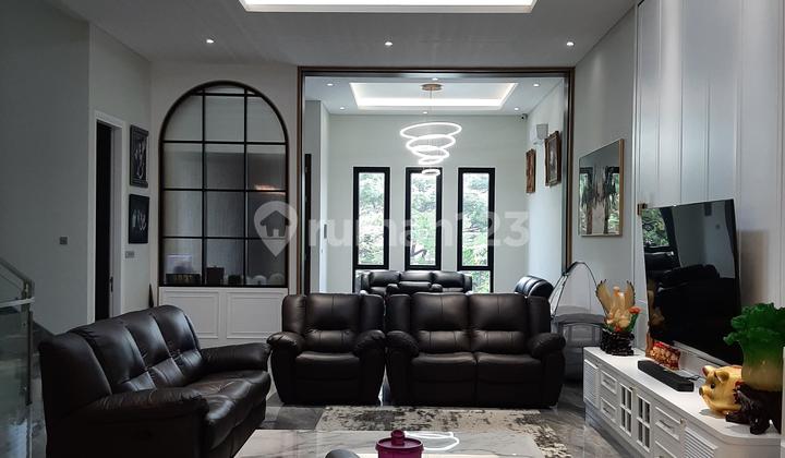 For Sale. Crown Golf Boulevard House