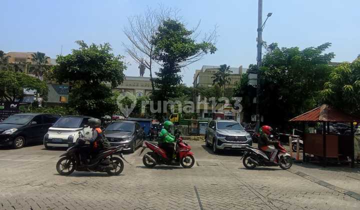 For Sale Corner Shop House City Resort