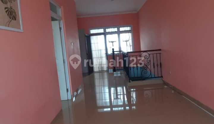 Rumah Bagus Semi Furnished SHM Citra Grand, Jakarta Timur 2