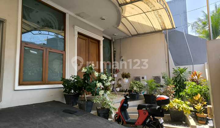 For Sale House In East Ancol. A Step To Ancol Dreamland Park And Close To Toll Access. 2