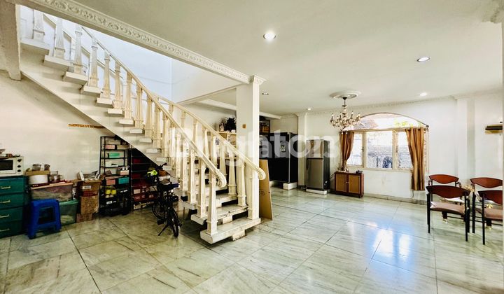 Rumah Hook 2,5 Lantai Taman Ratu Jakarta Barat 2