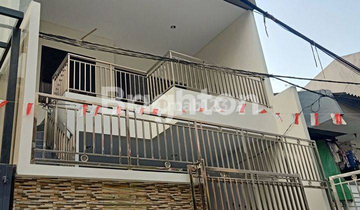 Rumah 3 Lantai Teluk Gong Jakarta Utara 1