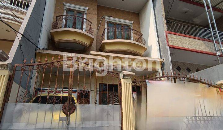 Rumah 2 lantai Villa Kapuk Mas Vikamas Jakarta Utara 1