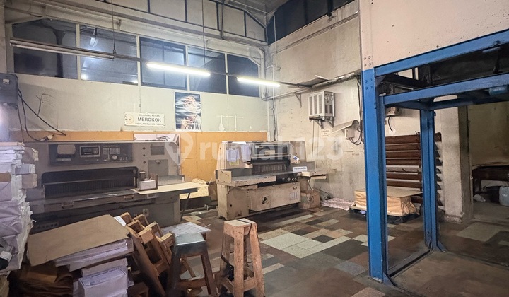 Gudang Kantor Beserta Usaha dan Mesin Percetakan Packaging Makanan di Muara Karang