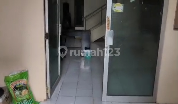 Strategic 3-Storey Ruko Galaxy, Taman Palem Lestari, West Jakarta