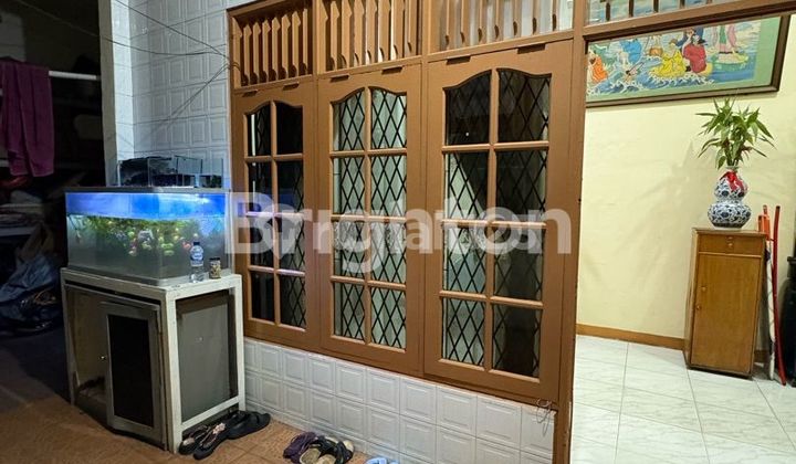 Rumah 2 Lantai Lebar Depan Lapangan Di Teluk Gong Jakarta Utara Rumah 2 Lantai Lebar Depan Lapangan Di Teluk Gong Jakarta Utara