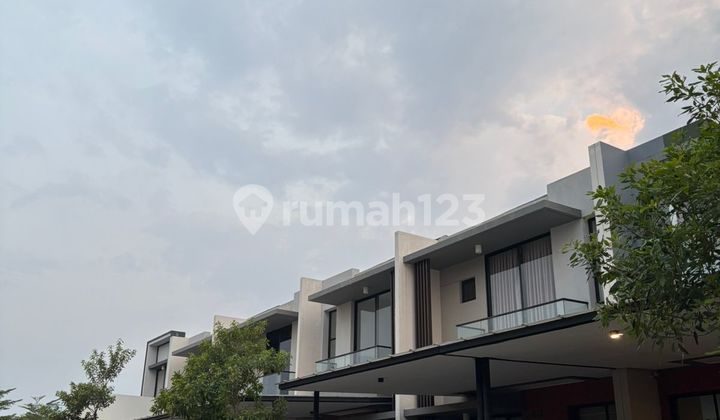 Rumah 2 Lantai Pik 2 Tangerang Banten