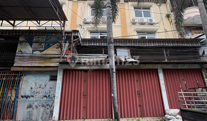 Gedung Ex Sekolahan yang Besar dan Luas Lokasi Teluk Gong Jakarta Utara Gedung Ex Sekolahan yang Besar dan Luas Lokasi Teluk Gong Jakarta Utara