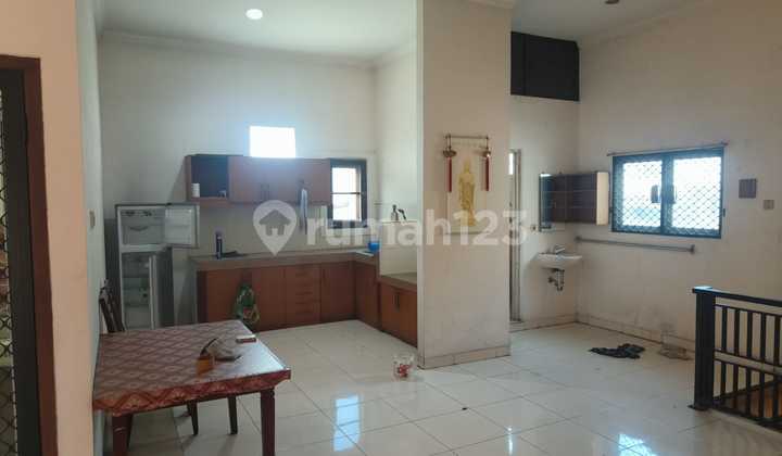 Rumah 2 Lantai Semi Furnish Shm Di Taman Bandara Dadap 2