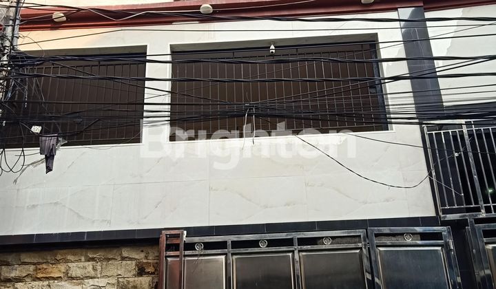 Rumah 3 Lantai Di Teluk Gong Jakarta Utara 