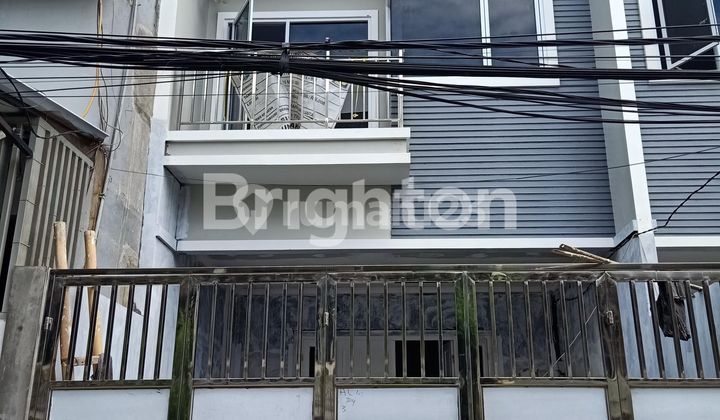 Rumah Baru 3 Lantai Di Teluk Gong Jakarta Utara Rumah Baru 3 Lantai Di Teluk Gong Jakarta Utara