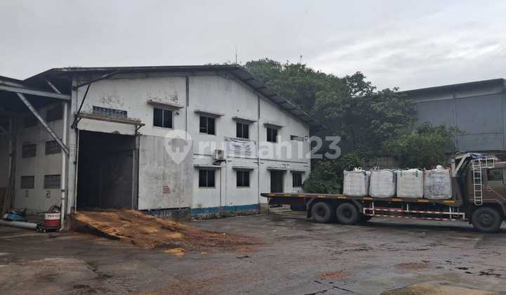 Factory Warehouse 7,800 M² in Cikupa Tangerang, 690 KVA Electricity, SHM, Industrial Access