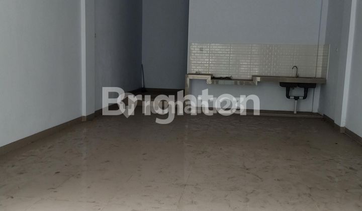 Bangunan Baru 3 Lantai Teluk Gong Selatan 2