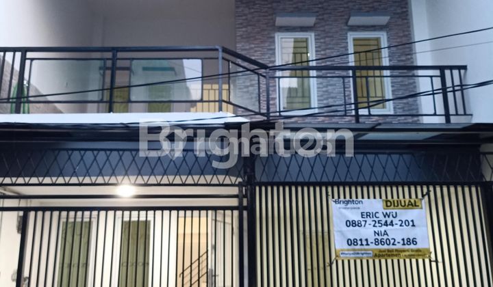 Rumah 2 Lantai Dekat Pasar Teluk Gong Jakarta Utara 