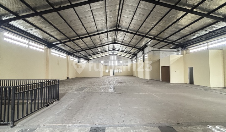 Ruang Usaha Dekat Ada Swalayan  2