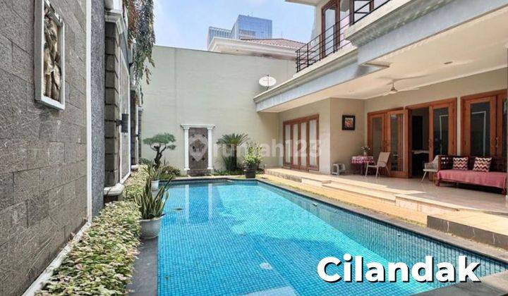 Rumah dijual Siap Huni Cantik Modern Classic Strategis di Cilandak Jakarta Selatan 1