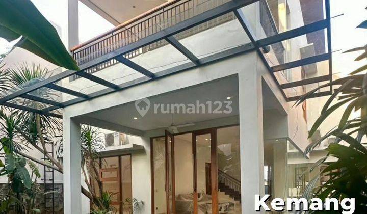 Rumah Siap Huni Strategis di Kemang Jakarta Selatan 1