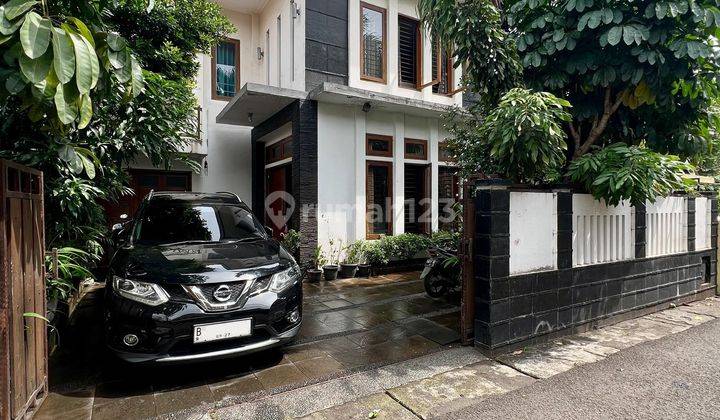 Dijual Rumah Dengan Kost Aktif Di Kebayoran Baru Jakarta Selatan 1