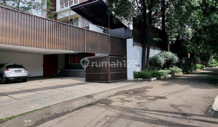 Rumah Modern Tropis Dalam Komplek Simprug Golf Jakarta Selatan 1