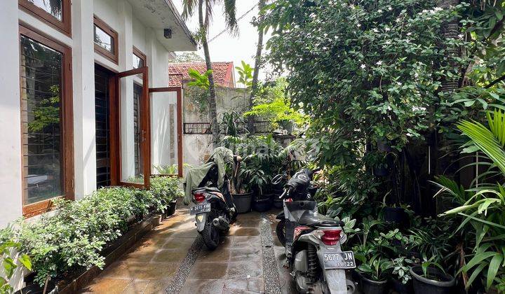 Dijual Rumah Dengan Kost Aktif Di Kebayoran Baru Jakarta Selatan 2