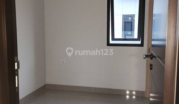 Rumah 2 Lantai Akses Mudah, Lokasi Strategis di Summarecon Bandung Cluster Flora 2