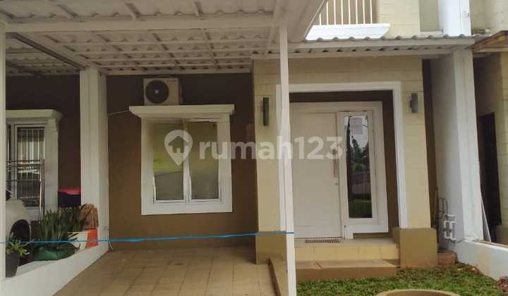 Ada Taman Depan Rumah ,fasilitas Kolam Renang