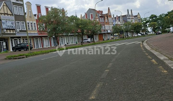 The shop house is located near Betsyeda Street, close to Tarakanita School, on the roadside. 2