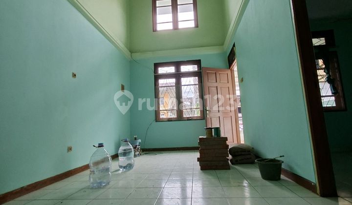 The house is located in Sector PKL 130 Rb, with road frontage for 3 cars, easily accessible. 2
