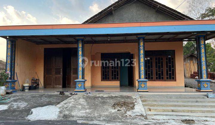  Dijual Rumah Siap Huni 150m2 Sambirejo, Sragen 1