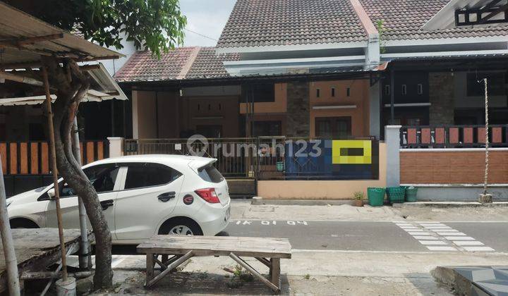 Rumah Bagus Siap Huni Karanganyar Kota Strategis  2