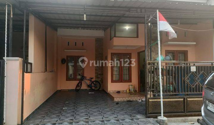 Rumah Bagus Siap Huni Karanganyar Kota Strategis  1