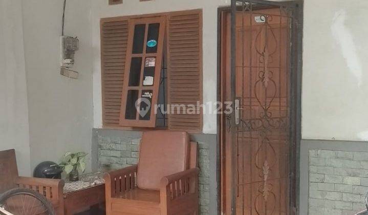 Dijual Rumah 2 Lantai Siap Huni, Jl. Graha Raya Pondok Jagung. 1