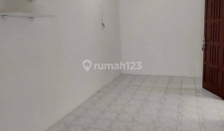 Dijual Rumah di Villa Bintaro Indah, Siap Huni, 2 Lantai, Lokasi Strategis. 2