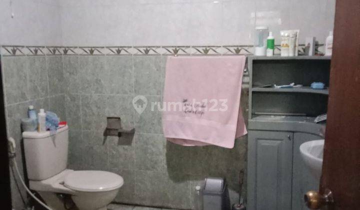 Rumah Dijual di Daerah Cipondoh Dengan Lingkungan Nyaman,ada Gatzeboh, Siap Huni. 2