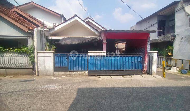 Rumah di hoek,Lokasi dipemukiman warga, depan jalan luas, cocok juga untuk usaha dll. 1