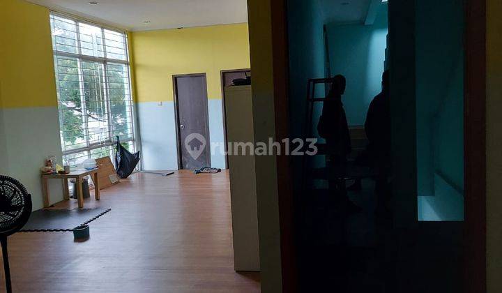 Miliki Ruko Sewa Lantai 3 dan Lantai 4, dengan Harga Terjangkau, Dapat Untuk nge-Gym, Kantor dan Usaha Lainnya. 2