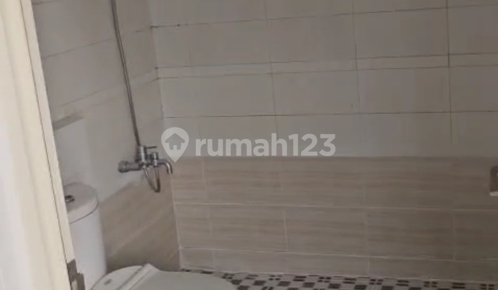 For Rent Ready-to-Occupy Golf Lake House For Rent Ready-to-Occupy Golf Lake House