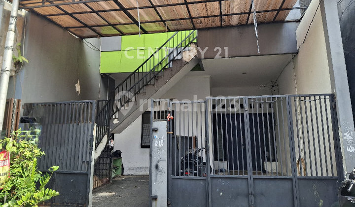 Rare Find! Strategic Location Flood-Free Boarding House in Johar Baru Rare Find! Strategic Location Flood-Free Boarding House in Johar Baru