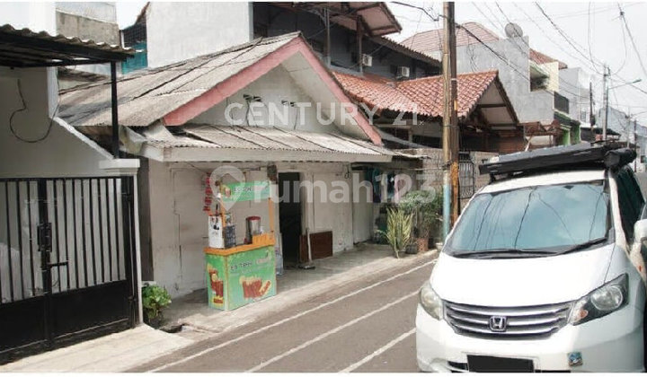 Rumah Tua Hitung Tanah Lingkingan Nyaman Dibawah 2M Di Kayu Putih 2