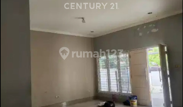 Beautiful House in Slipi Palmerah Ready to Occupy, Also Suitable for Business 2