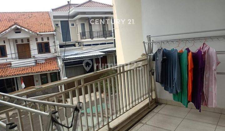 Rumah 2 Lantai Di Pejompongan Jakarta Pusat 2