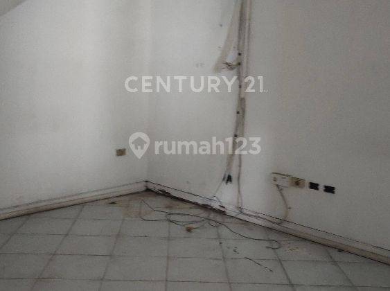 Gudang Terbesar Akses Kontainer 40 Feet Di Jalan Raya Bogor  2