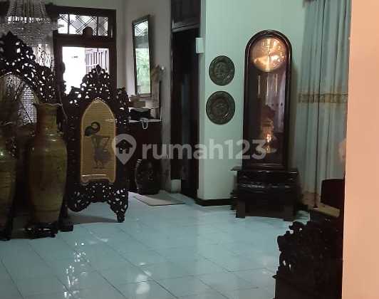 Ready-to-Occupy House in a Good Location at Rawa Barat, Kebayoran Baru 2
