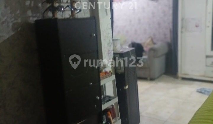 For Sale: 30-Room Boarding House with Bonus Commercial Space in Bekasi 2