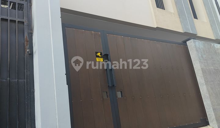 Rumah Bagus Di Jl Yunus Kebon Jeruk Jakarta Barat