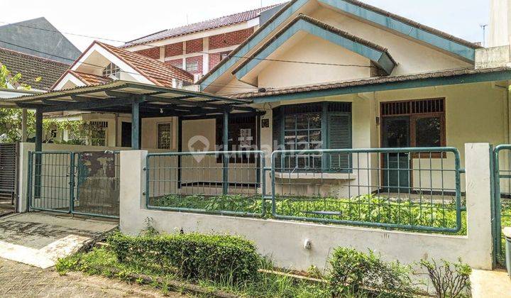 Rumah Klasik terawat rangka Atap Baja di Bintaro Jaya  Sektor 5  2