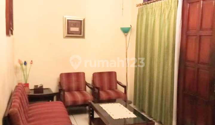 Nice House on Jl Setiabudi South Jakarta