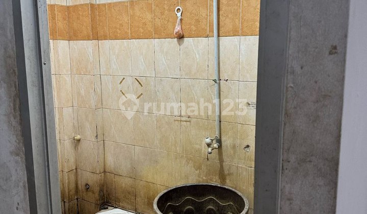 RUKO GANDENG EX ALFAMART 2 LT DI PONDOK KELAPA JKARTA TIMUR 2