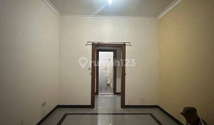 Dijual Rumah Hook 2 Lantai di Perum Permata Harapan Baru 2